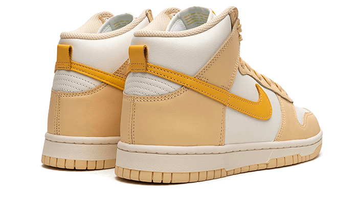 Buty Nike Dunk High Pale Vanilla - widok z przodu - Rozmiary EU