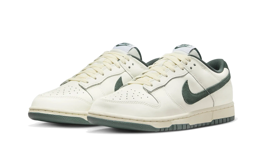 Kup oryginalne Dunk Low Athletic Department Deep Jungle FQ8080-133 - widok z drugiego boku - Sneakersy