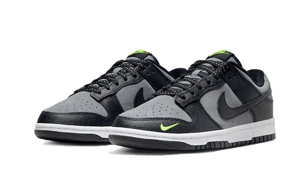 Dunk Low Black Grey Green Strike - Kup oryginalne Dunk Low Black Grey Green Strike FQ2205-001 - widok z drugiego boku - Sneakersy