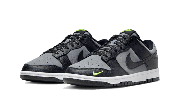 Kup oryginalne Dunk Low Black Grey Green Strike FQ2205-001 - widok z drugiego boku - Sneakersy