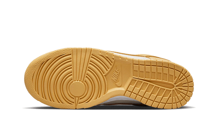 Buty Nike Dunk Low Celestial Gold Suede - widok z przodu - Rozmiary EU