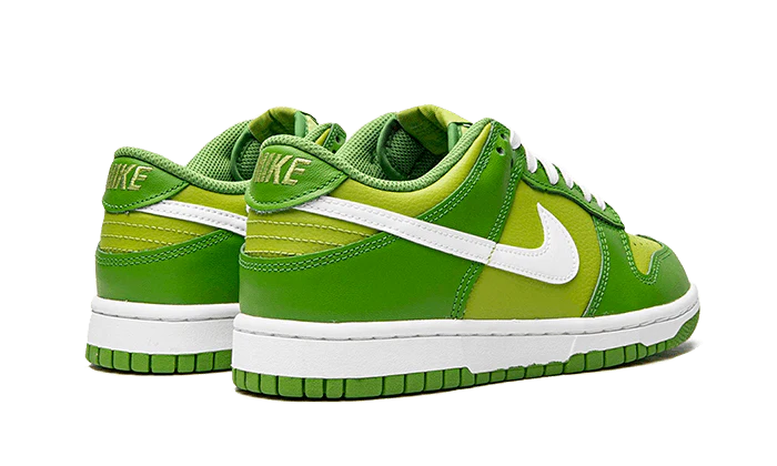 Buty Nike Dunk Low Chlorophyll - widok z przodu - Rozmiary EU