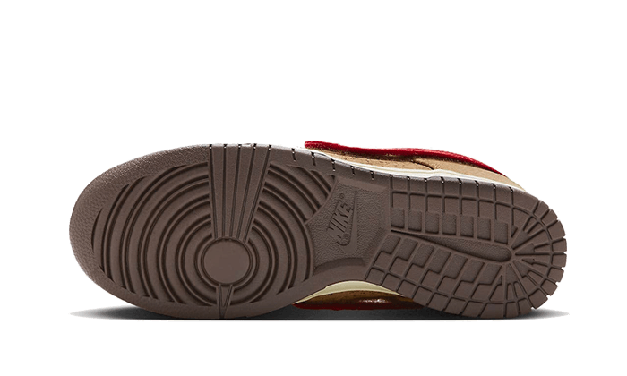 Buty Nike Dunk Low Clot Cork - widok z przodu - Rozmiary EU