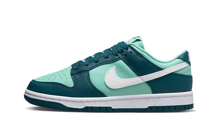 Nike Dunk Low Geode Teal biały-czerwony - widok główny z boku | Saturaise.com