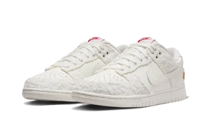Kup oryginalne Dunk Low Give Her Flowers FZ3775-133 - widok z drugiego boku - Sneakersy