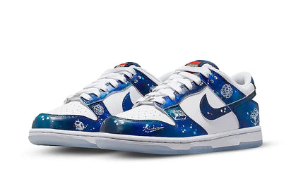 Nike Dunk Low LEGO Galaxy - zdjęcie 2