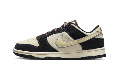 Nike Dunk Low LX Black Team Gold czarny-złoty - widok główny z boku | Saturaise.com