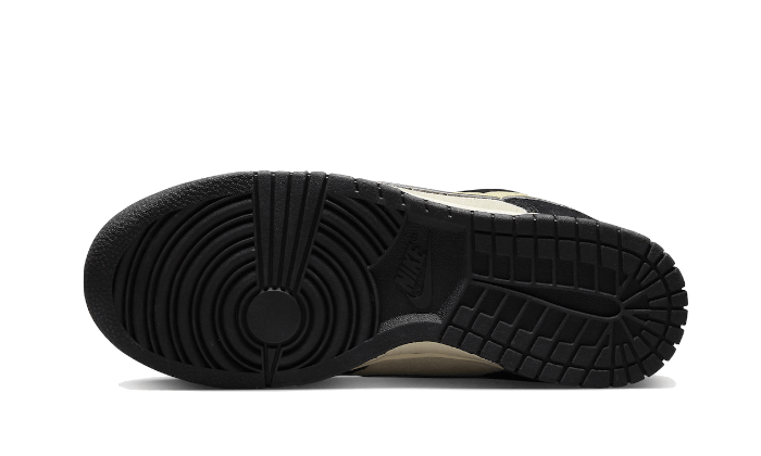 Buty Nike Dunk Low LX Black Team Gold - widok z przodu - Rozmiary EU
