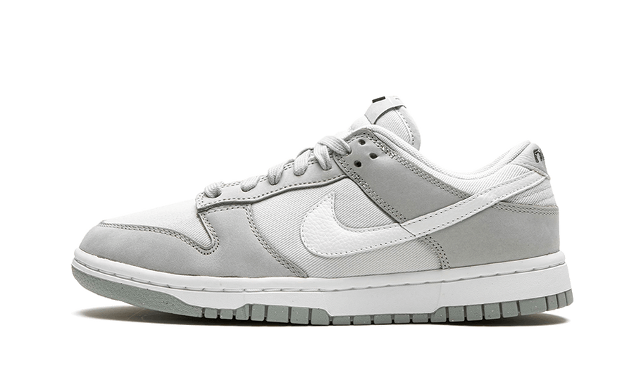 Nike Dunk Low LX Light Smoke Grey biały-czerwony - widok główny z boku | Saturaise.com