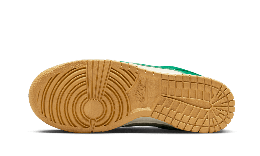 Buty Nike Dunk Low Malachite University Gold - widok z przodu - Rozmiary EU