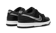 Buty Nike Dunk Low NBA 75th Anniversary Spurs - widok z przodu - Rozmiary EU