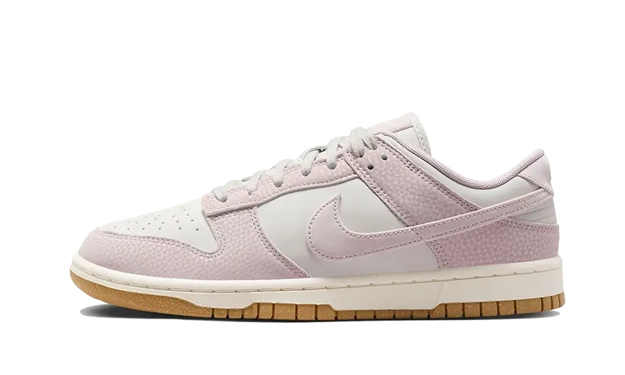 Nike Dunk Low Next Nature Platinum Violet biały-fioletowy - widok główny z boku | Saturaise.com
