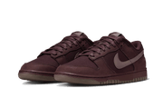 Kup oryginalne Dunk Low Premium Burgundy Crush FB8895-600 - widok z drugiego boku - Sneakersy