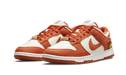 Kup oryginalne Dunk Low Retro Sun Club Burn Sunrise DR5475-100 - widok z drugiego boku - Sneakersy