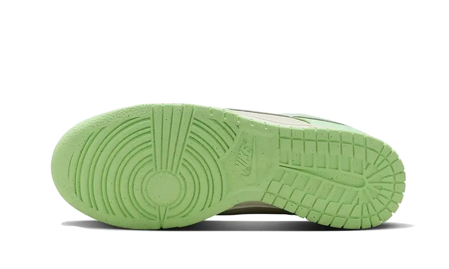 Buty Nike Dunk Low SE Next Nature Sea Glass - widok z przodu - Rozmiary EU