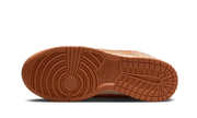 Buty Nike Dunk Low Shimmer Burnt Sunrise - widok z przodu - Rozmiary EU