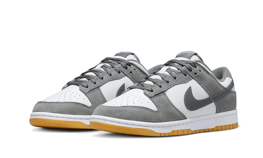 Kup oryginalne Dunk Low Smoke Grey Gum 3M Swoosh FV0389-100 - widok z drugiego boku - Sneakersy