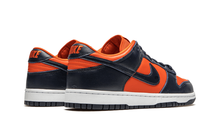 Buty Nike Dunk Low SP Champ Colors - widok z przodu - Rozmiary EU