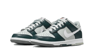 Kup oryginalne Dunk Low Split Deep Jungle FB8896-300 - widok z drugiego boku - Sneakersy