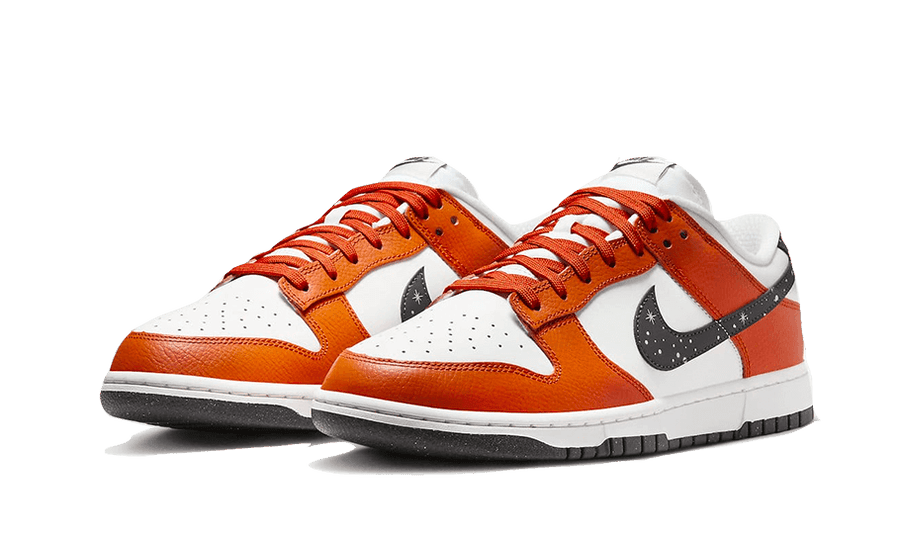 Kup oryginalne Dunk Low Starry Swoosh FV6909-800 - widok z drugiego boku - Sneakersy