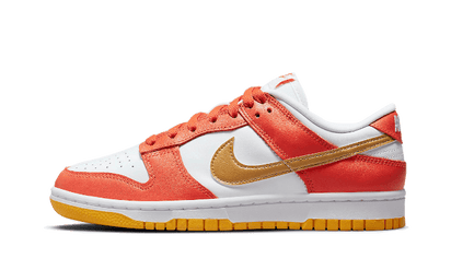 Nike Dunk Low University Gold biały-pomarańczowy - widok główny z boku | Saturaise.com