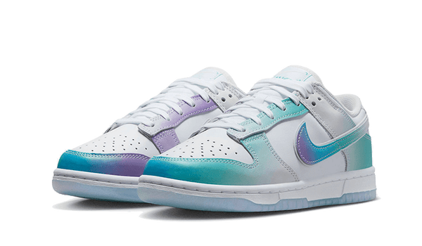 Dunk Low Unlock Your Space - Kup oryginalne Dunk Low Unlock Your Space FJ7743-194 - widok z drugiego boku - Sneakersy