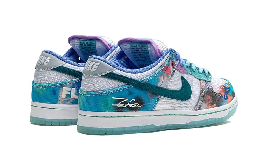 Buty Nike SB Dunk Low Futura Laboratories Bleached Aqua - widok z przodu - Rozmiary EU