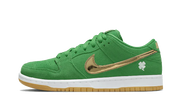 Nike SB Dunk Low Pro St. Patrick's Day (2022) biały-zielony - widok główny z boku | Saturaise.com