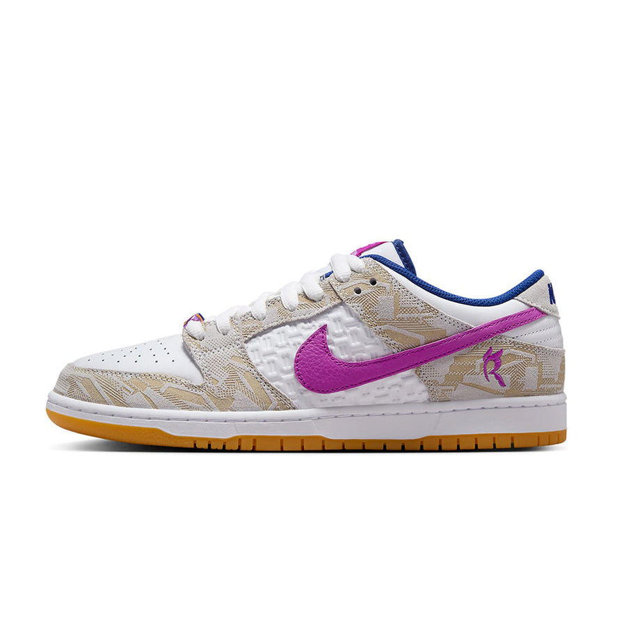 Yeezy Rayssa Leal x Nike SB Dunk Low "Pure Platinum and Vivid Purple" czarno-niebieski - widok główny z boku | Saturaise.com