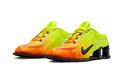 Kup oryginalne Shox MR4 Martine Rose Safety Orange - widok z drugiego boku - Sneakersy