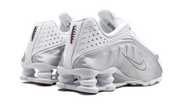 Buty Nike Shox R4 White Metallic Silver - widok z przodu - Rozmiary EU