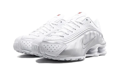 Kup oryginalne Shox R4 White Metallic Silver - widok z drugiego boku - Sneakersy