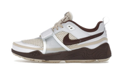 Nike Zoom Field Jaxx Travis Scott Light Chocolate brązowo-biały - widok główny z boku | Saturaise.com