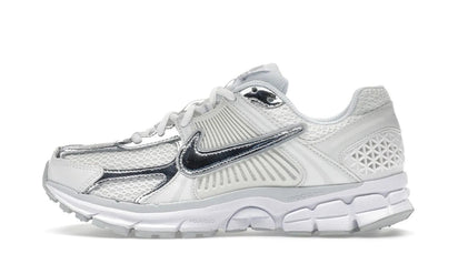 Nike Nike Zoom Vomero 5 Chrome Toe biały-srebrny - widok główny z boku | Saturaise.com