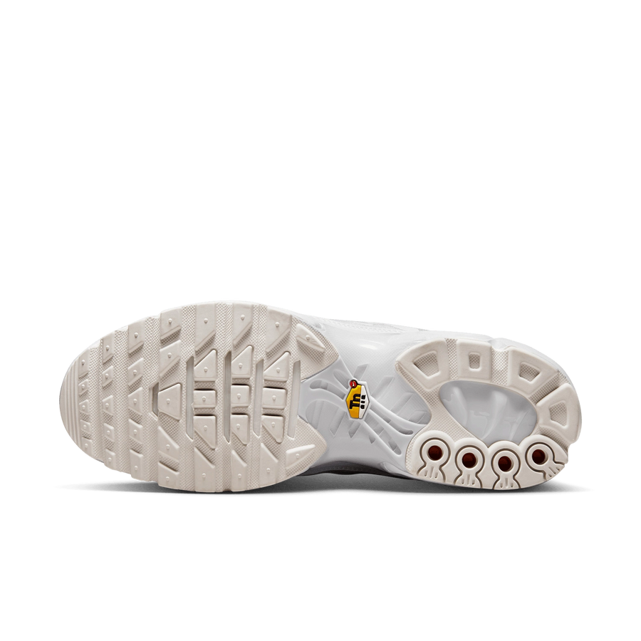 100% Oryginalne Air Max Plus Triple White - widok z tyłu - 1569.00 PLN