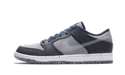 Yeezy SB Dunk Low Crater biały-niebieski - widok główny z boku | Saturaise.com