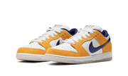 Kup oryginalne SB Dunk Low Laser Orange BQ6817-800 - widok z drugiego boku - Sneakersy