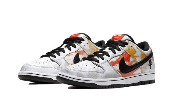SB Dunk Low Raygun Tie Dye Away - Kup oryginalne SB Dunk Low Raygun Tie Dye Away BQ6832-101 - widok z drugiego boku - Sneakersy