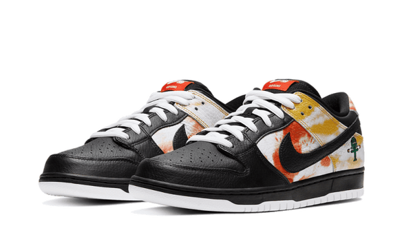 SB Dunk Low Raygun Tie Dye Home - Kup oryginalne SB Dunk Low Raygun Tie Dye Home BQ6832-001 - widok z drugiego boku - Sneakersy
