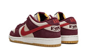 SB Dunk Low Skate Like A Girl Bordeaux - zdjęcie 3