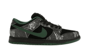 Kup oryginalne There Skateboards x Nike SB Dunk Low "Black" HF7743-001 - widok z drugiego boku - Sneakersy
