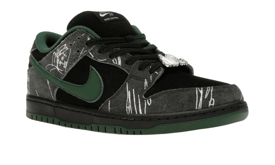 Buty Yeezy There Skateboards x Nike SB Dunk Low "Black" - widok z przodu - Rozmiary EU