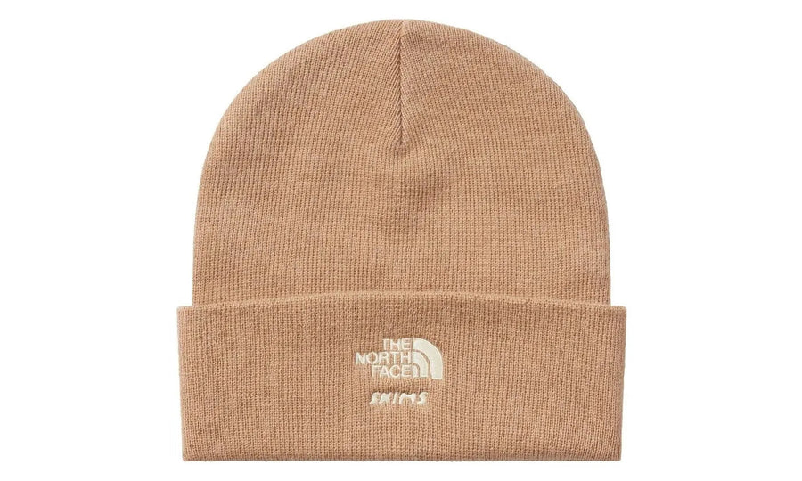 Saturaise SKIMS x TNF Logo Beanie Ochre żółty - widok główny z boku | Saturaise.com