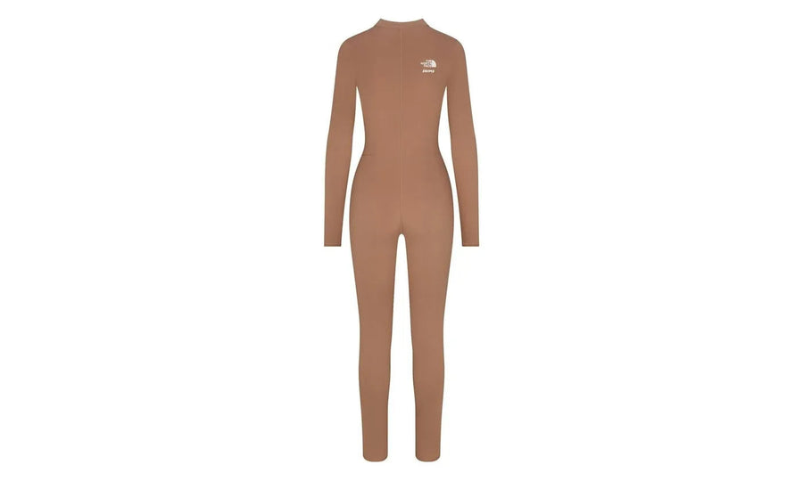 Kup oryginalne SKIMS x TNF Refina Bodysuit Sienna - widok z drugiego boku - Sneakersy