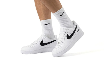 Supreme x Nike Air Force 1 Low White Black - zdjęcie 4