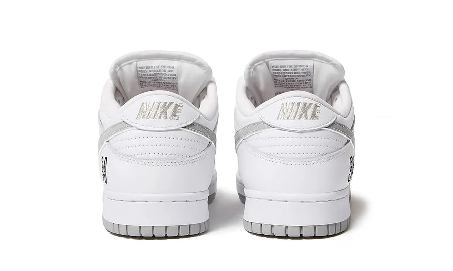 Supreme x Nike SB Dunk Low 94 White Metallic Silver - zdjęcie 4