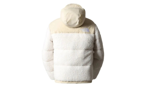 The North Face High Pile 600 Fill Recycled Waterfowl Down Nuptse Jacket Gardenia White-Gravel - The North Face High Pile 600 Fill Recycled Waterfowl Down Nuptse Jacket Gardenia White-Gravel - widok z drugiego boku - Premi