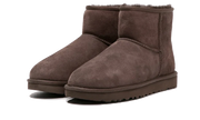 Kup oryginalne UGG Classic Mini II Boot Burnt Cedar - widok z drugiego boku - Sneakersy