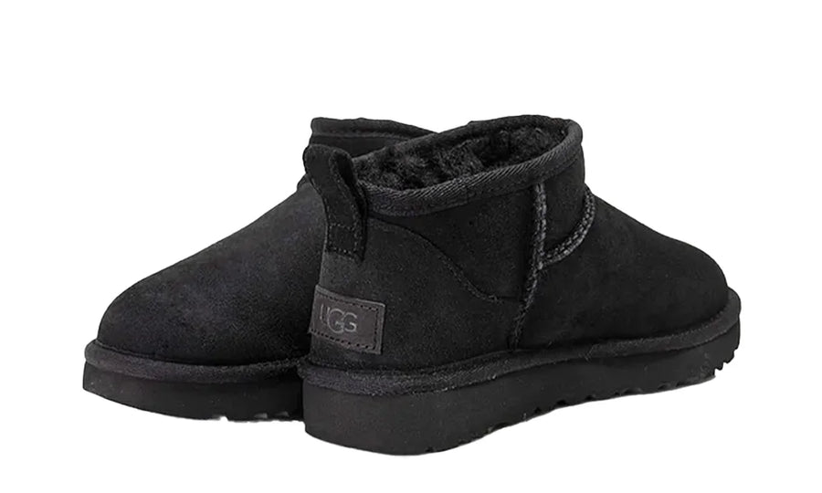 UGG Classic Ultra Mini Boot Black - zdjęcie 2