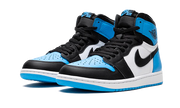 Kup oryginalne Air Jordan 1 Retro High OG UNC Toe (2023) DZ5485-400 - widok z drugiego boku - Sneakersy
